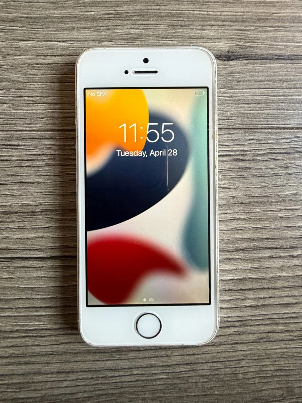 Preowned Apple iPhone SE 2016 (1st gen) 16GB Gold Unlocked
